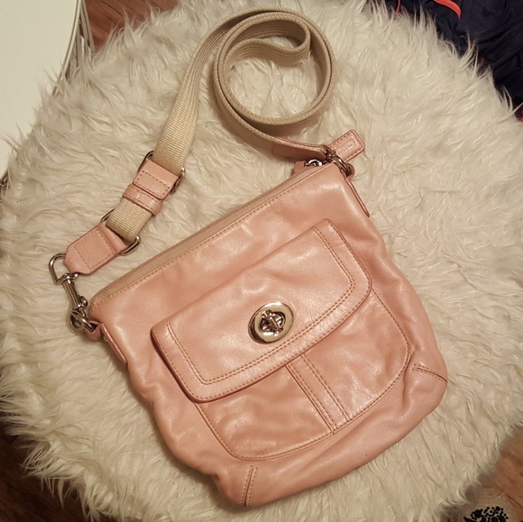 Coach Crossbody Light pink bag - Picture 1 of 11